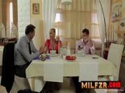 Видео жена разрешила мужу трахнуть свою сестру